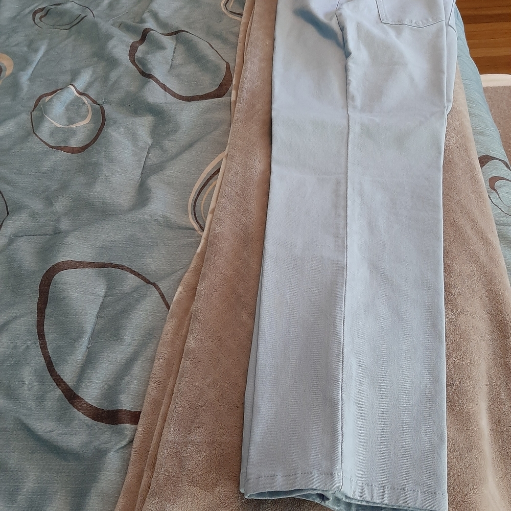 Gloria Vanderbilt powder blue jeans